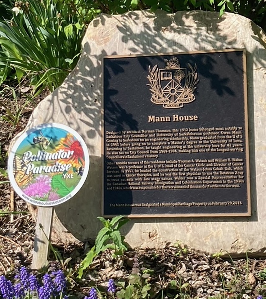 mannnouse-plaque