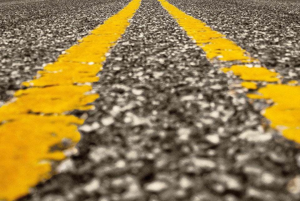 yellow-line-pexels