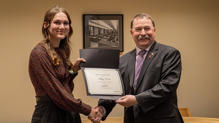 abbeynorek-minister-ag-scholarships