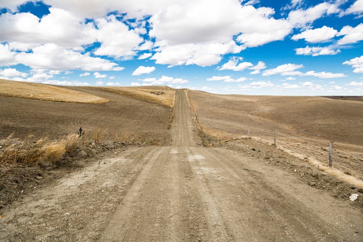 prairie dirt road