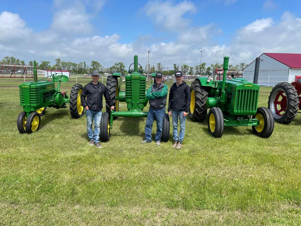 sz-freitag-farm-family