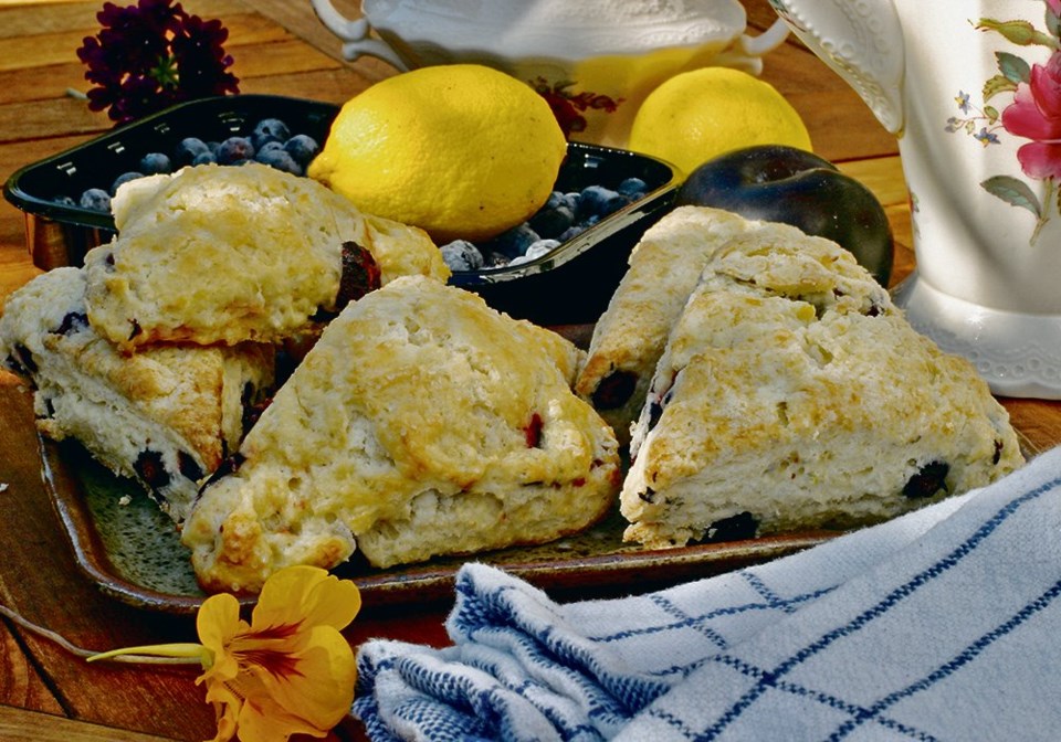 18-5-col-blueberry-scones