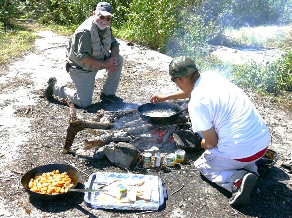 shore-lunch-gods-lake-ts