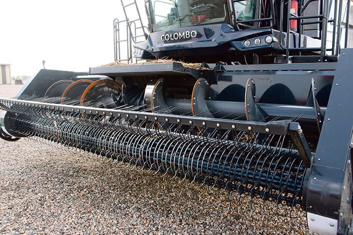 A unique pickup header is designed for bean windrows. The Avanti can also be fitted with any popular brand flex draper header. 