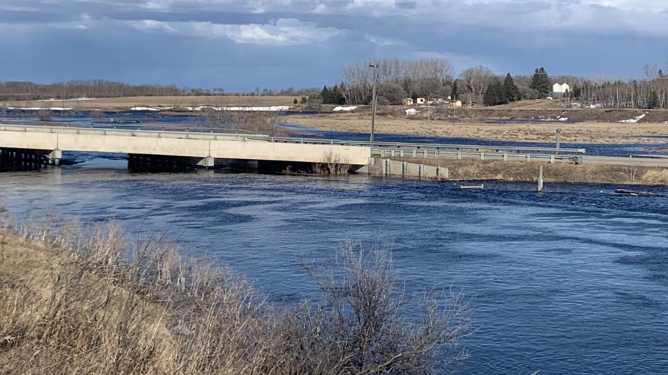 whitesand-river-spring-2024-water-flows