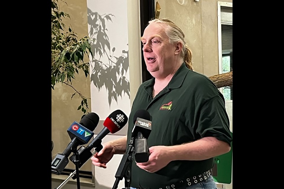 Jeff Mitchell,  Zoo Manager at Saskatoon Forestry Farm Park and Zoo, announces the arrival of a brand new baby ring-tailed Lemur born the morning of May 6.