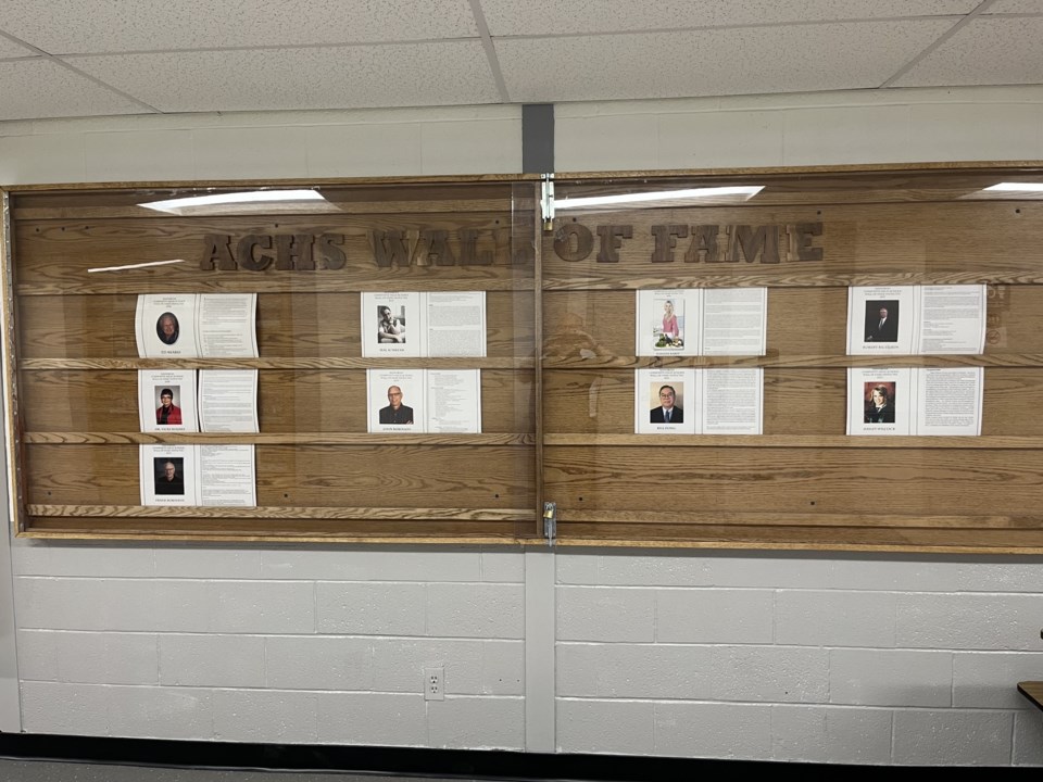 achs-9-inductees-wall-of-fame