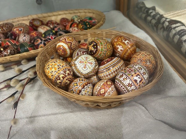A March 22nd sold-out workshop held at the Ukrainian Museum of Canada, on Spadina Crescent in Sasktoon, taught the history and artistic measures that go into the creation of Ukranian Easter Eggs, psyanky.