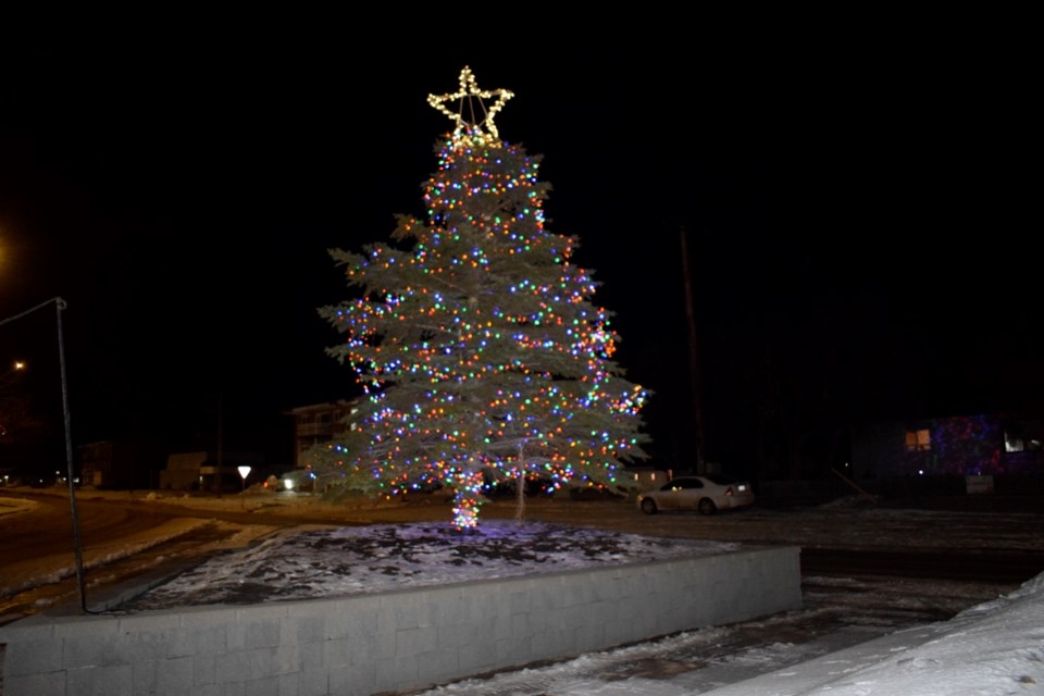 estevan-christmas-tree-2023