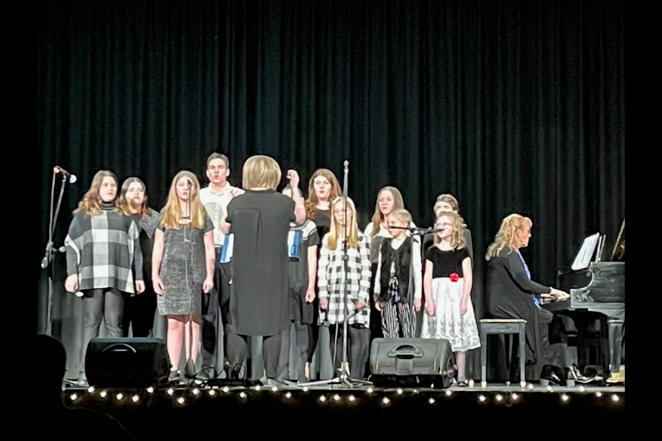 The Unity Christmas Carol Festival ended with the glorious collaboration of this choir directed by UMF president Chrystal Fawell.