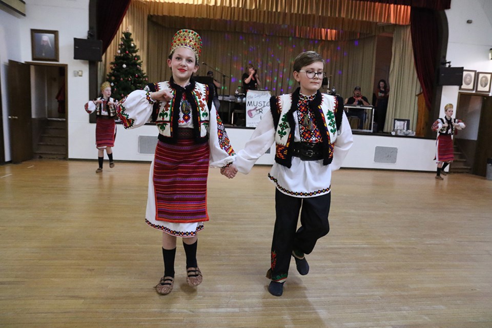 Mya Dutchak and Jevon Keyowski charmed the audience with this couple dance.