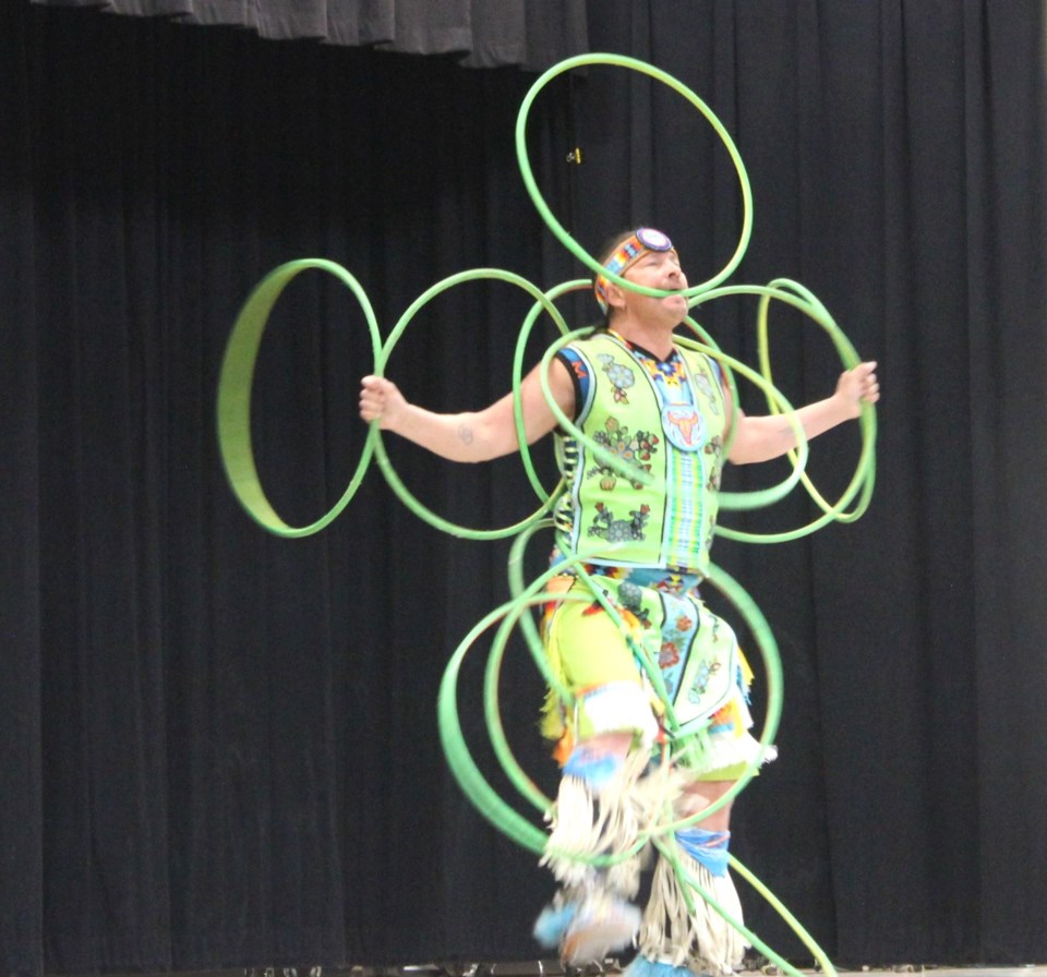 spruce-ridge-hoop-dancer