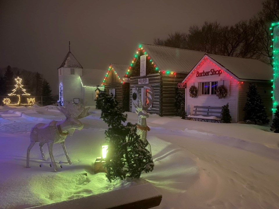 N09 Melfort Christmas village