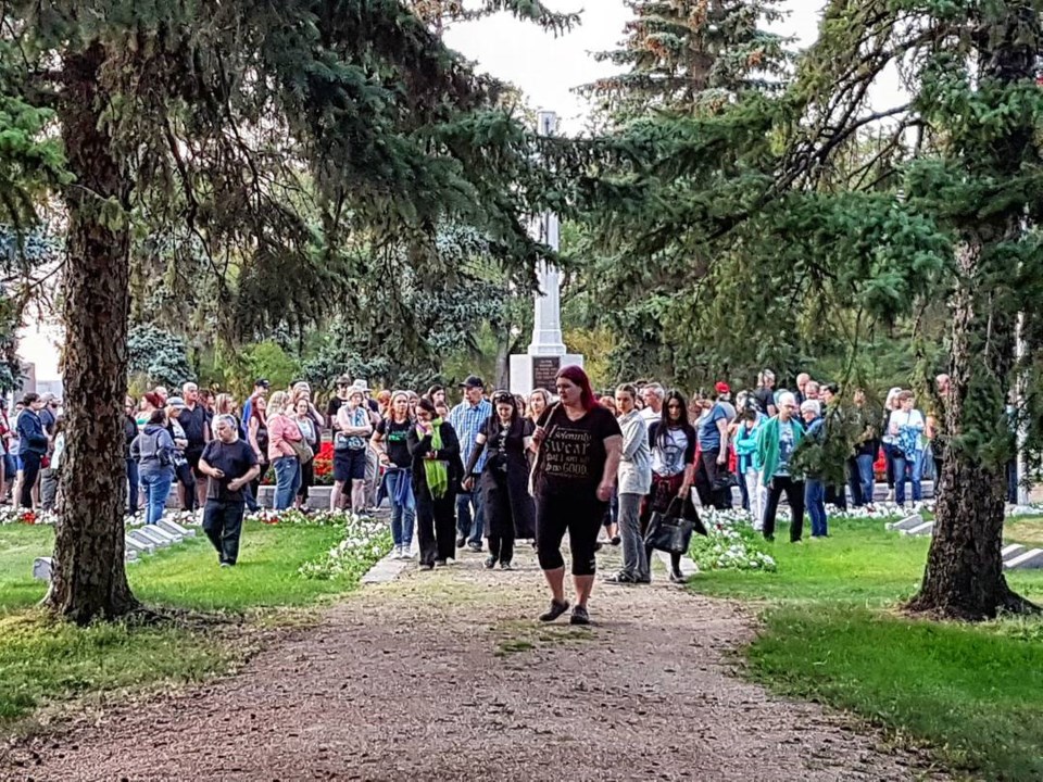 regina-cemetery-tours