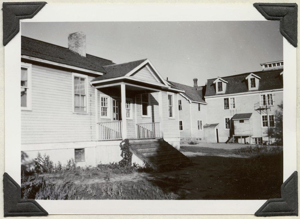 round lake residential school