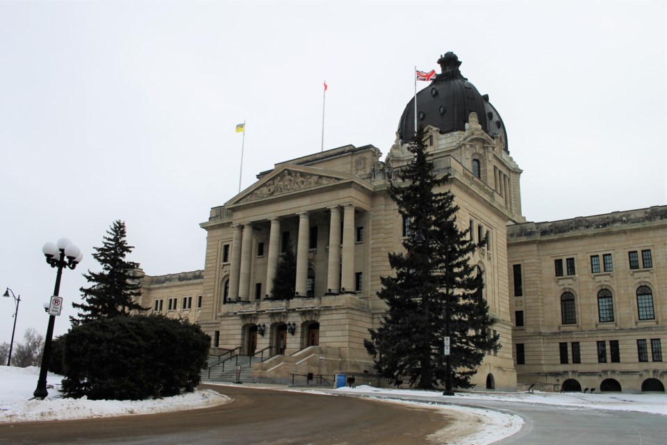 sask legislative building winter2
