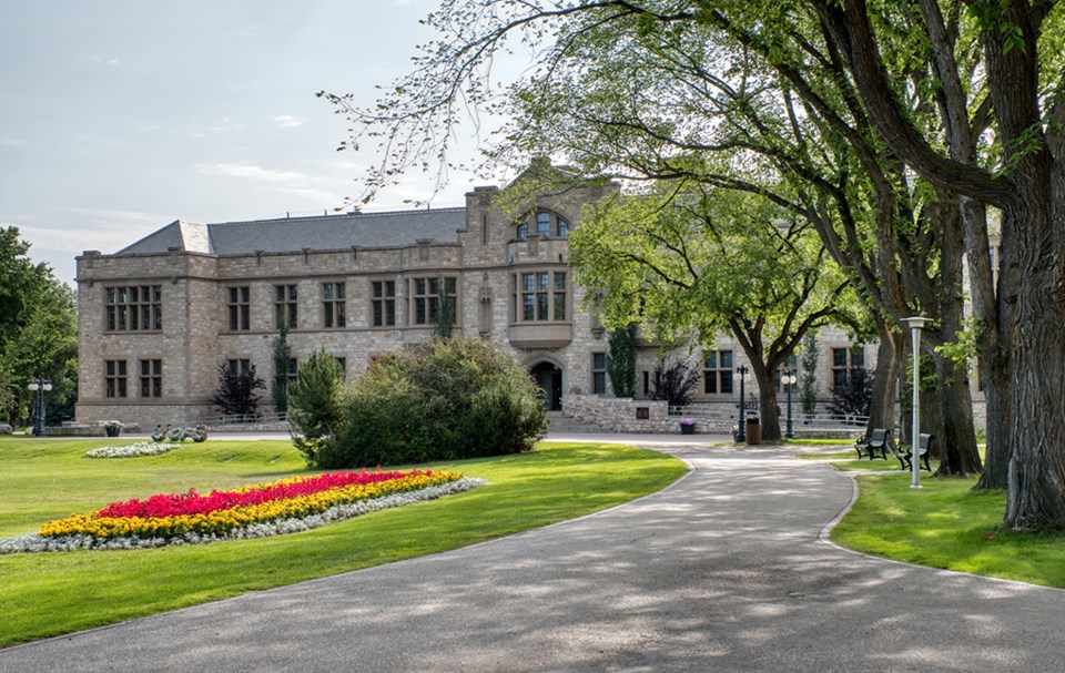 usaskadministrationbuilding