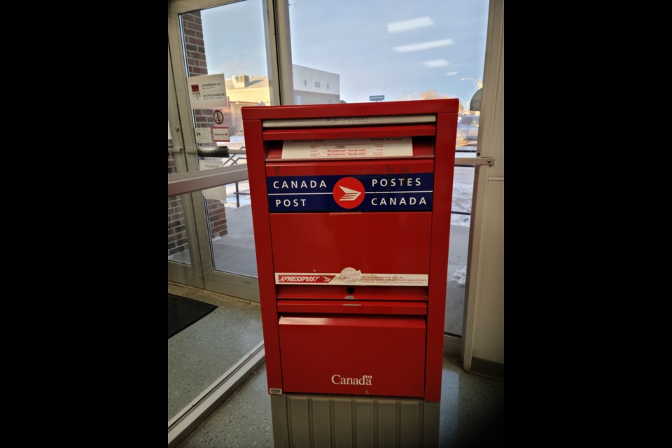 Canada Post has extended hours for December to help cope with an increase of incoming and outgoing mail at community post offices.