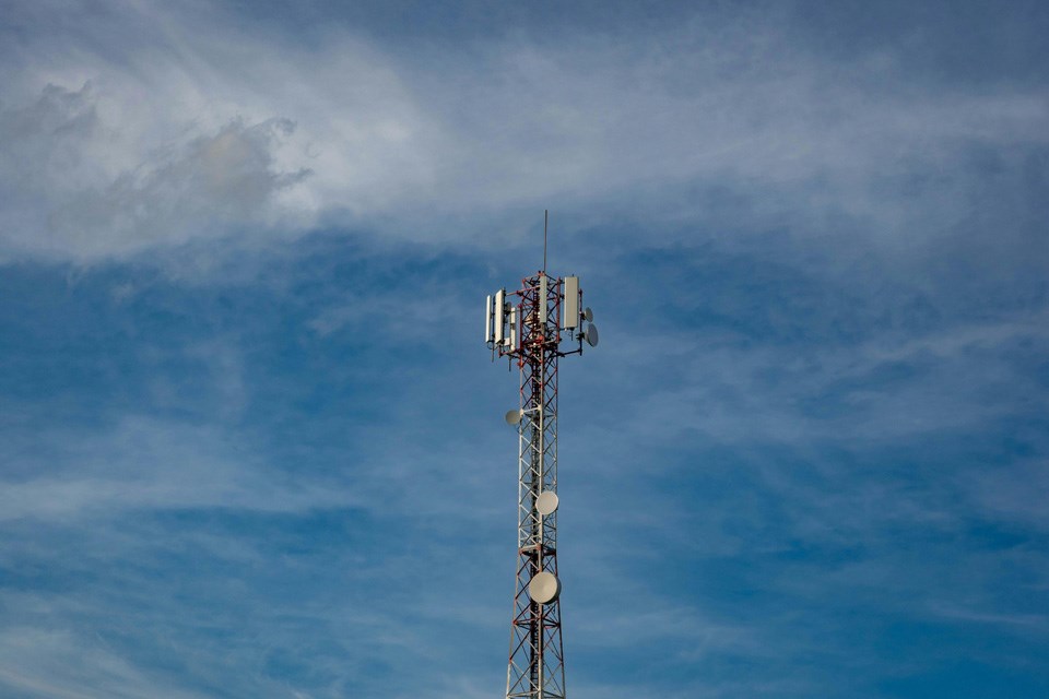 cell-tower-0425