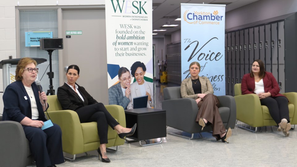 chamber-womens-wesk