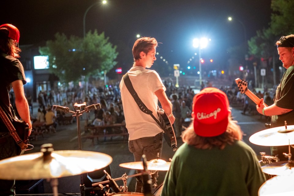 downtown-street-dance-estevan