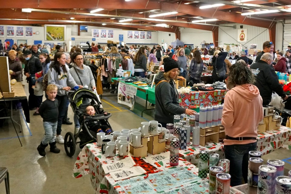 estevan-kinettes-christmas-marketplace-2022