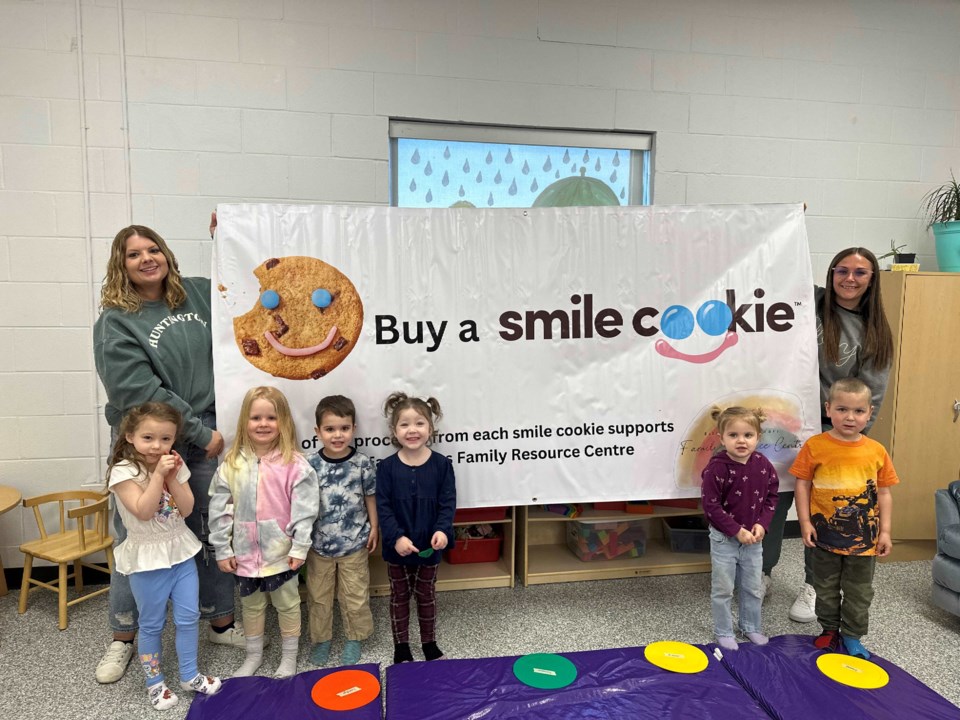 estevan-smile-cookie-banner