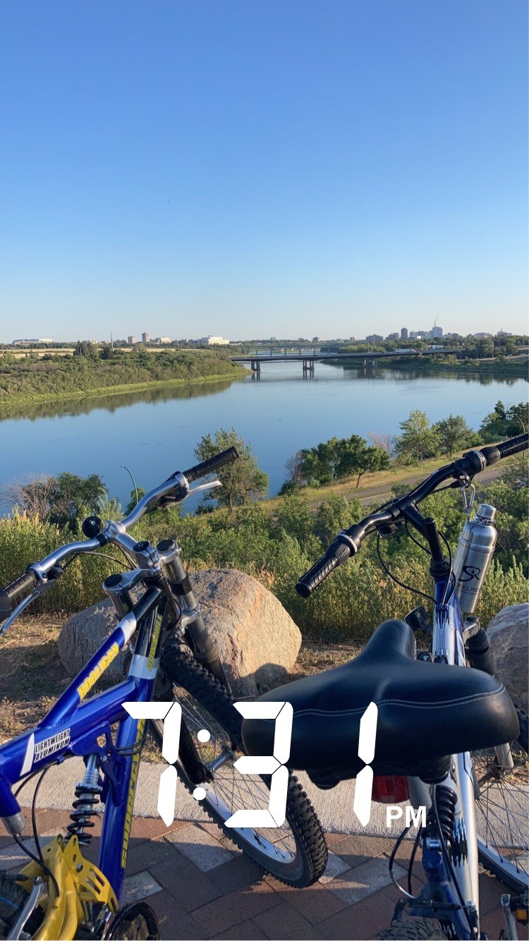 biking-on-meewasin-trails
