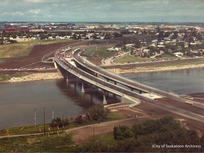 circle-drive-bridge-1983-archives