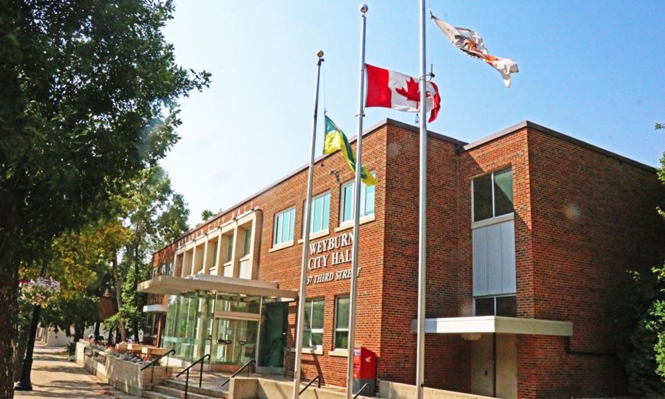 City hall-flags-9838