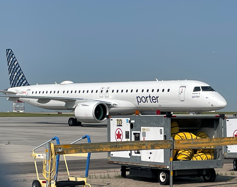 porter-airlines-flight-in-regina-after-emergency-landing