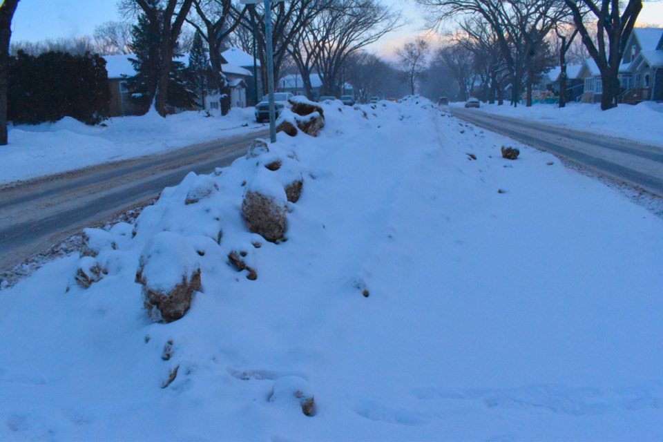 Snow pile2