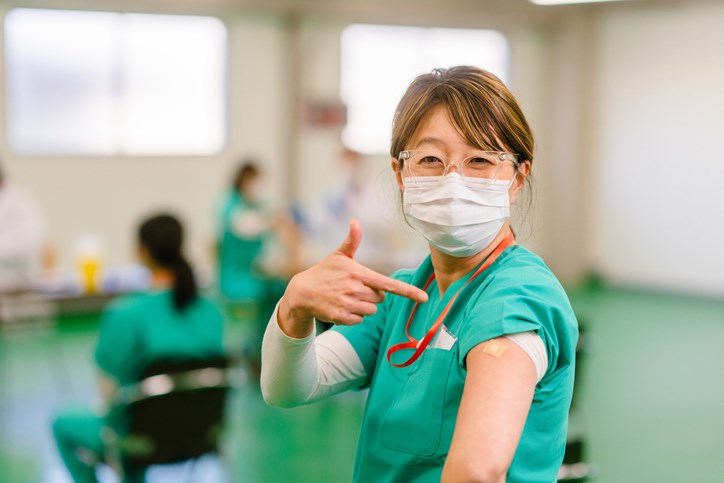 health care worker vaccinated