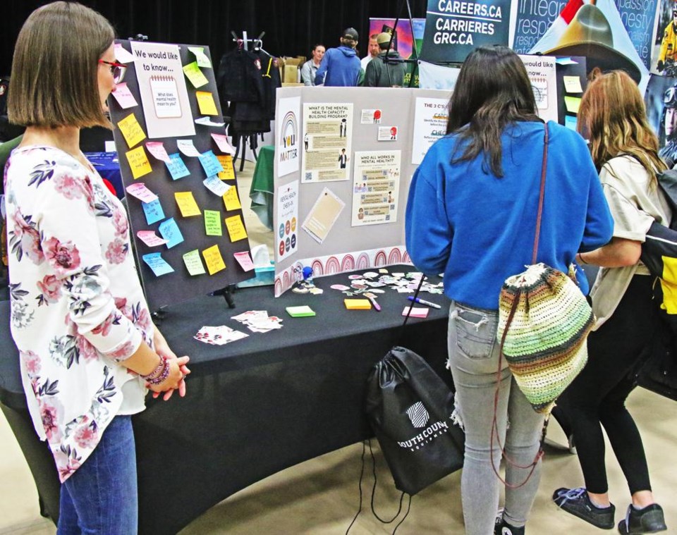 career-fair-0400