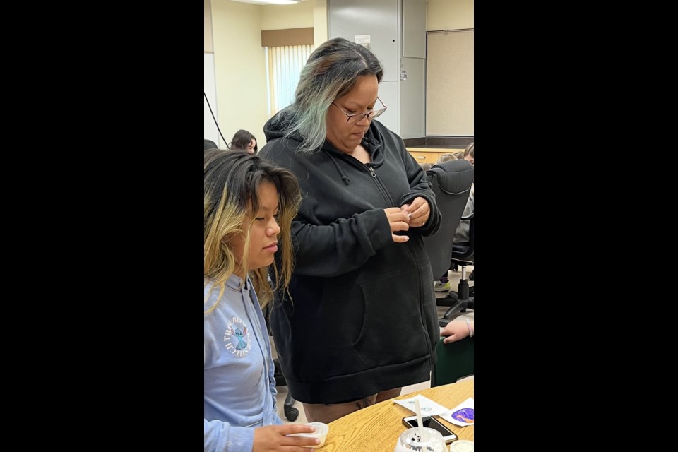 Pamela Stevens, parent volunteer at CJES, has been leading the school’s Beading Club and teaching this skill, part of the Indigenous culture. 