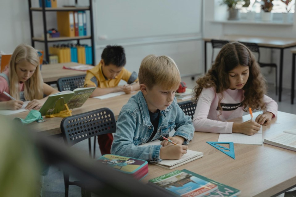elementary-students-0824