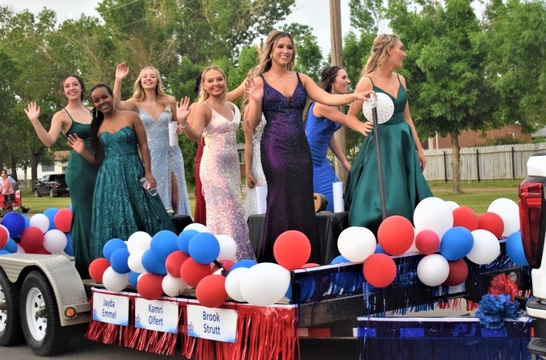 A Grad Parade was held for the Class of 2022 at the Estevan Comprehensive School. 