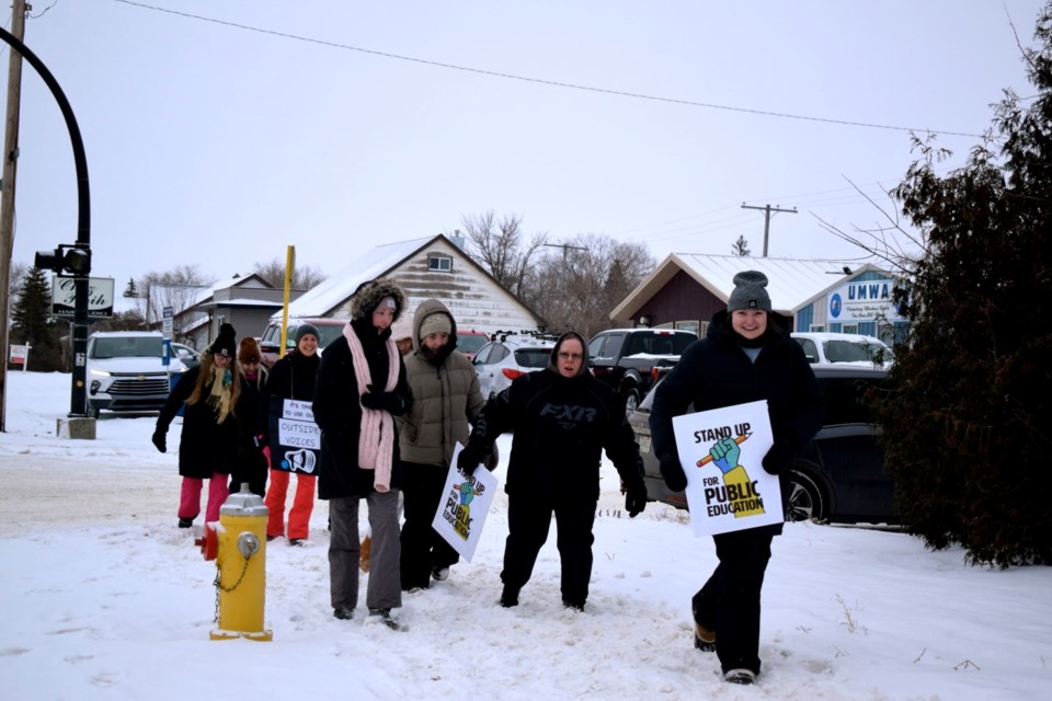 Teachers returned to the picket line in Estevan on Monday.