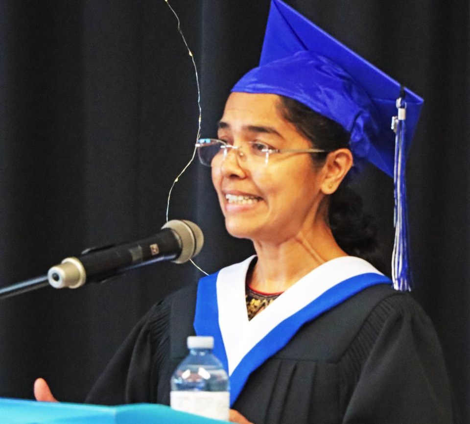 se-college-grad-9215