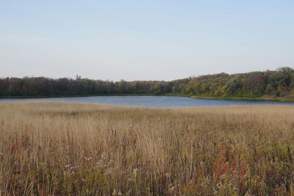 prairie-lake