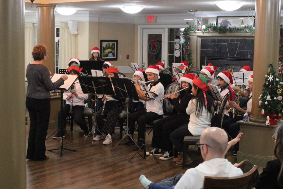 The Filipino Youth Band put on a holiday performance for residents of The Bently the evening of Dec. 11. The occasion marked the first time this year that all members of the band from Grades 6–12 performed together. The show had a mix of Filipino and western holiday music for show-goers to enjoy.