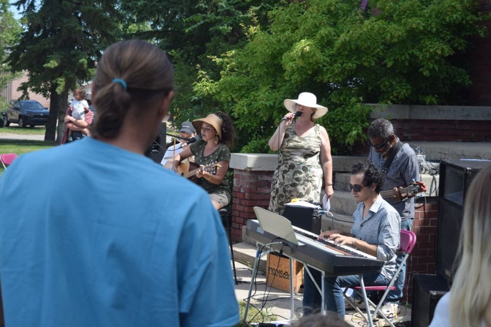 Canora in Bloom is being held this week, marking the first time the event has gone ahead since 2019. Things got underway with the community church service outside the Town Hall on July 17, which included a good deal of energetic singing by those in attendance. See the next issue of Canora Courier for full Canora in Bloom coverage.