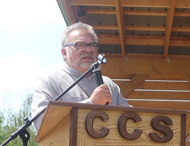 Father Taras Makowsky gave the blessing for the graduates on June 26, and also emphasized the importance of the contributions of teachers, parents and guardians, “who have been instrumental in helping these students become who they are. Students, you have the chance to become leaders in your community, province and country. Judging from your introductions today, all of you have a big future ahead of you.”