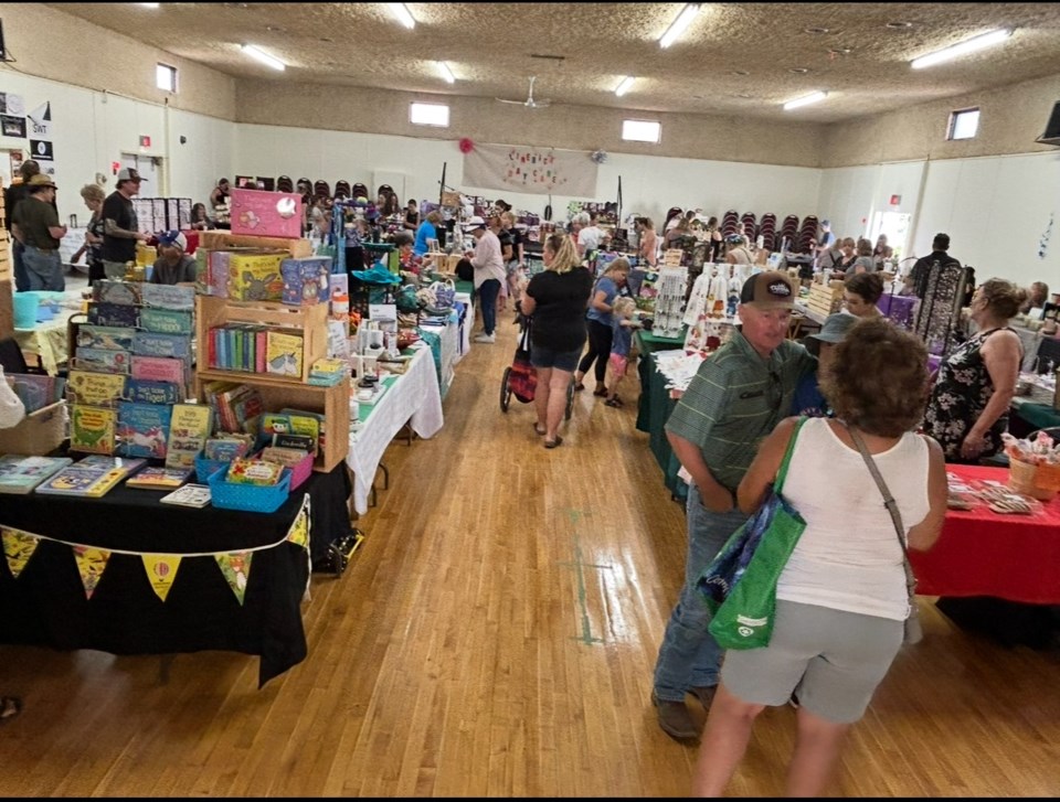 limerick-farmers-market-indoor-busy