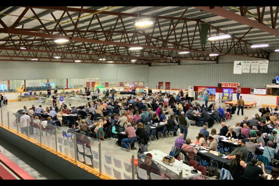 The 29th annual M.O.R.E. (Midale Organization for Recreational Expansion) 2000 Inc. fundraising auction on April 13 saw record attendance. 