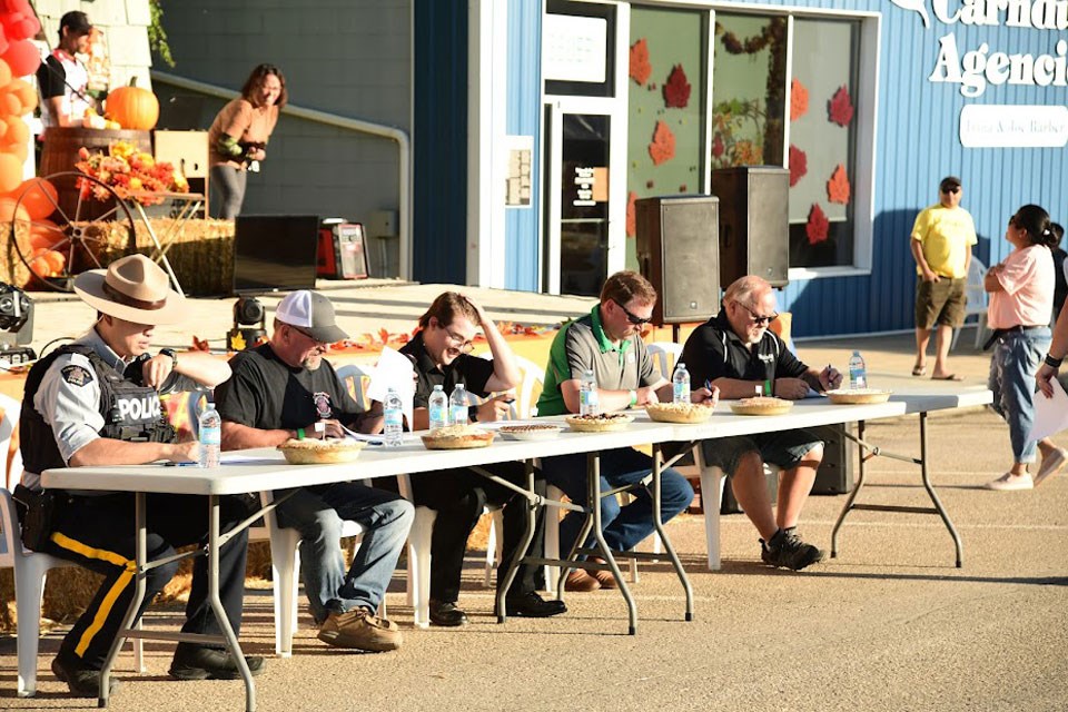 The popular pie contest will be a featured highlight. 