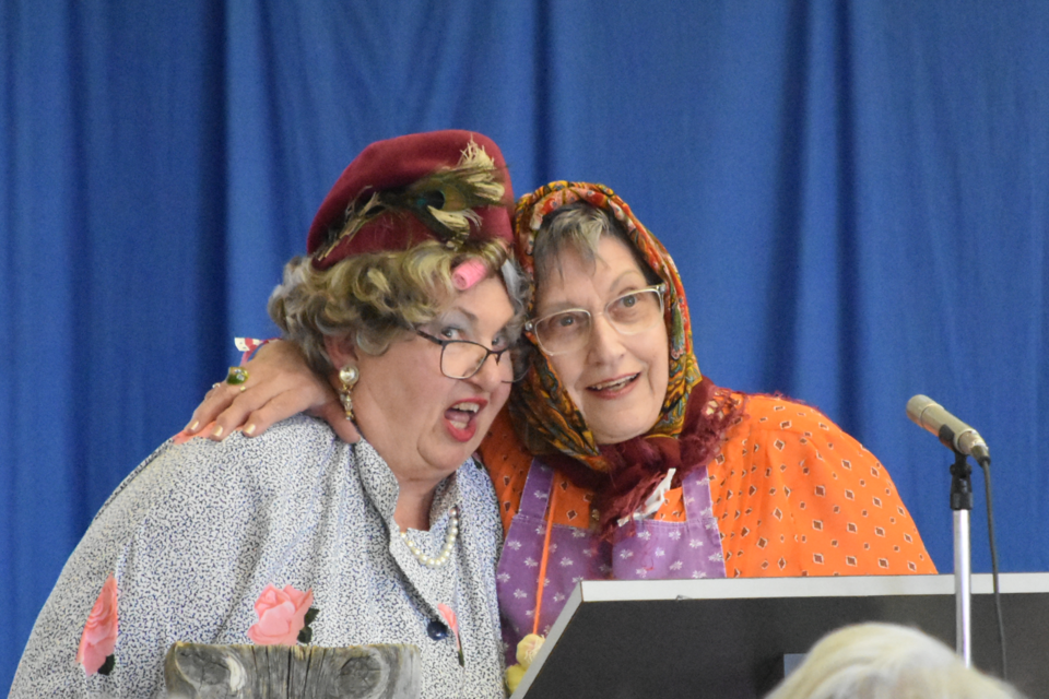 “Katrina” (left) and her “Kozzin” amused the audience with their comedic stories of friendship, old age, and marriages.