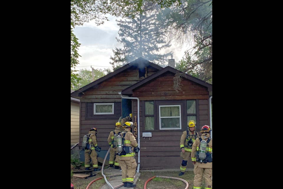 Crews responded to a house fire shortly after 9 a.m. this morning on the 1400 block of Athol Street in Regina. Firefighters were able to contain the blaze to one room, with no injuries reported. Cause of the fire is under investigation.