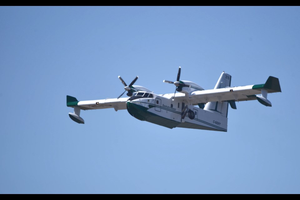 A pair of CL-15 aircraft from Quebec will join the current fleet fighting wildfires.