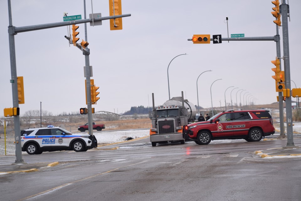 semi-truck-fire-in-estevan